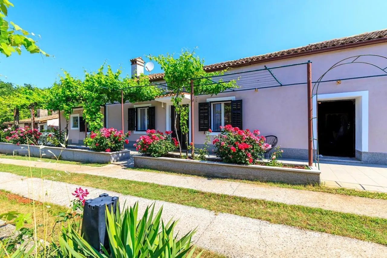 Guest house Wine And Roses Hotel Loborika Croatia